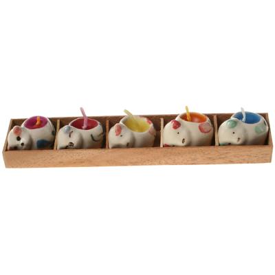 Pack of 5 mini candles in cat shaped holders
