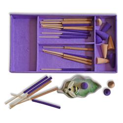 Lavender Incense gift set with bee shaped holder, 18 x 10cm